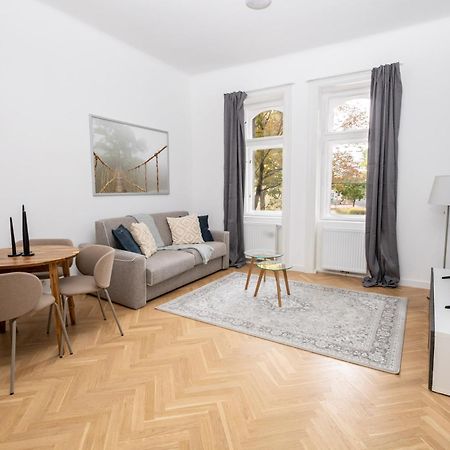 Charming Apartment - Prater - Messe Wien Luaran gambar